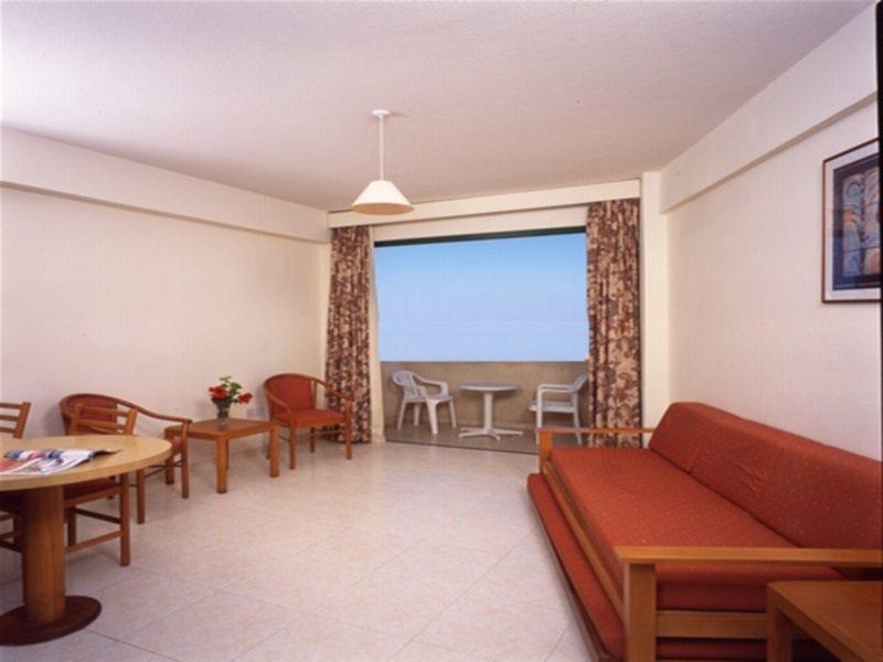 Isaac Aparthotel Pernera المظهر الخارجي الصورة